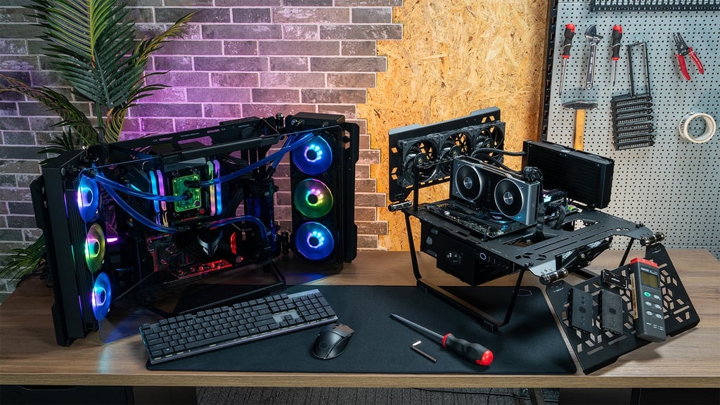 Cooler Master MasterFrame 700