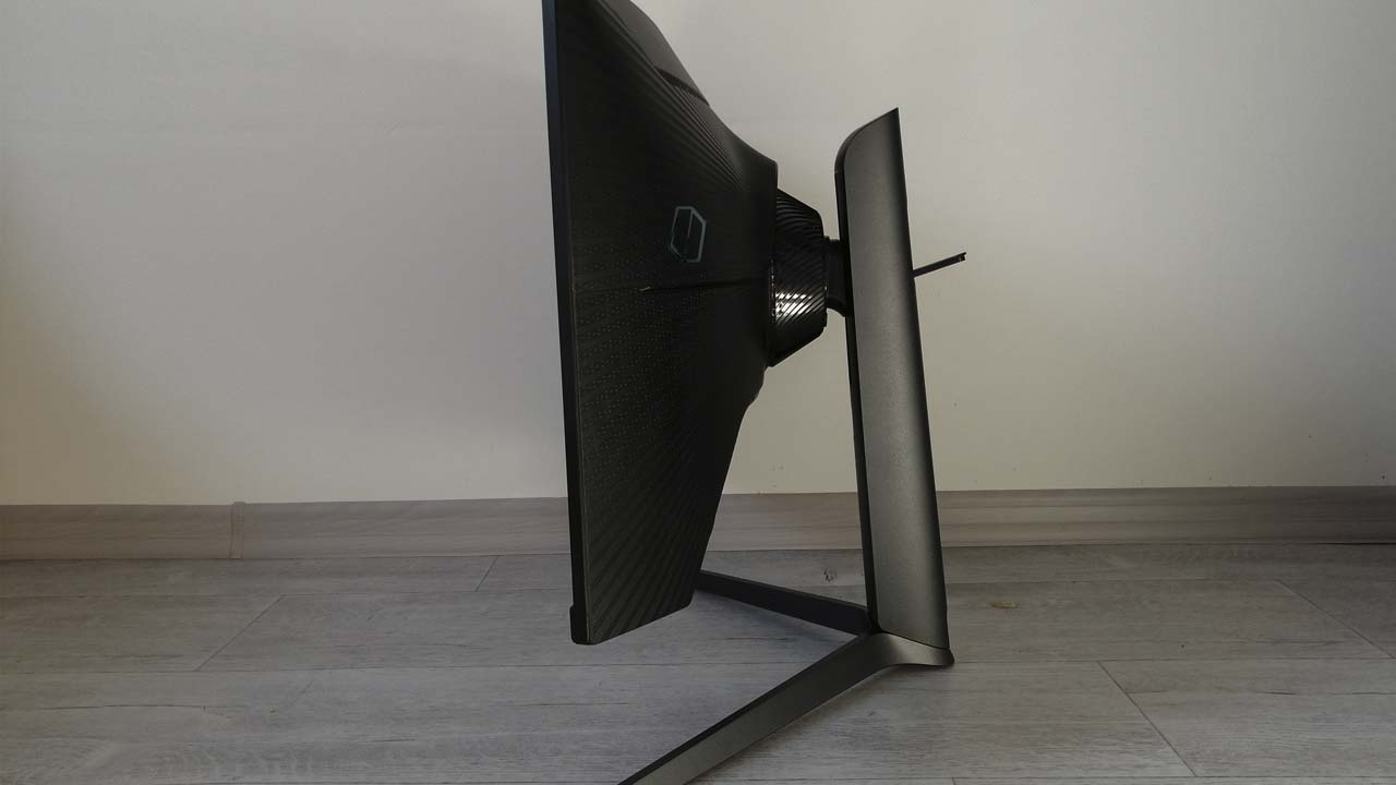 Recenzia na herný monitor Samsung Odyssey G7