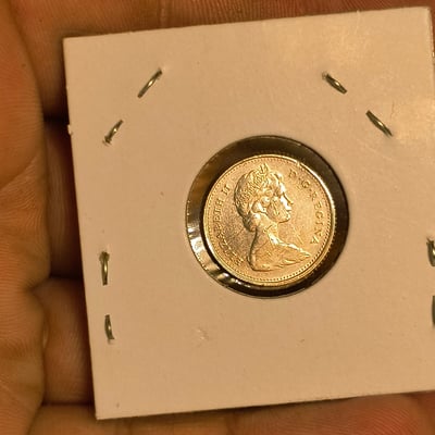 Canadian 1969 10-cent coin mounted in square display - Image 1 of 2