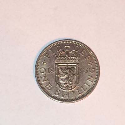 British coins featuring Queen Elizabeth II - Image 2 of 2