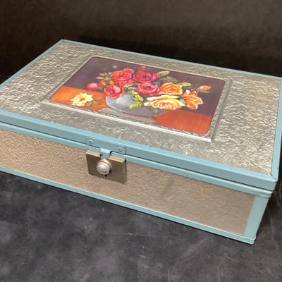 Antique Treasures Jewelry Box - Image 2 of 18