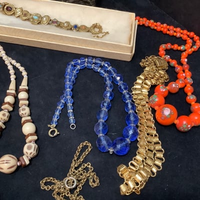 Vintage Costume Jewelry - Trifari & More - Image 6 of 14