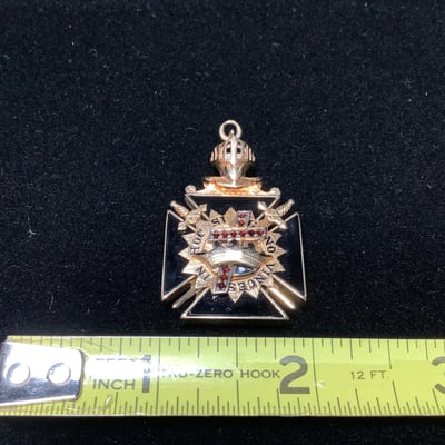 Gold & Onyx Knights Templar Pendant - Image 10 of 10