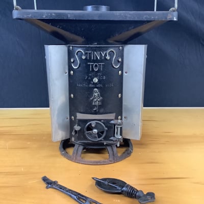 Fatsco Tiny Tot Stove - Image 1 of 6