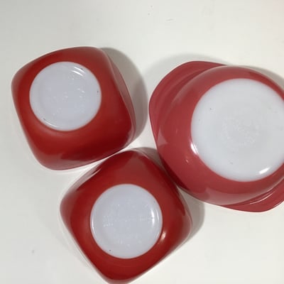 Vintage Pyrex, Fire-King, Glassbake Colored Glassware - Image 4 of 6