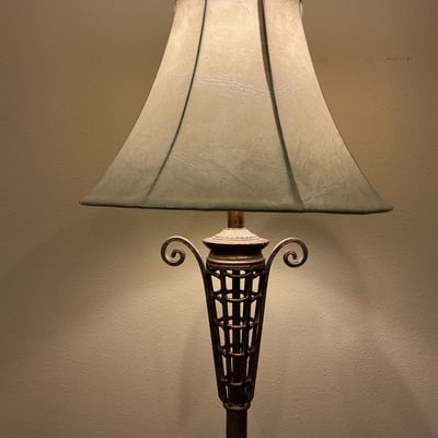 Floor lamp with decorative metal base and fabric shade - Image 3 of 6