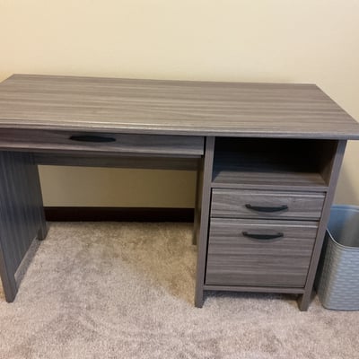 Gray desk with Orange swivel Office chair - Image 3 of 4