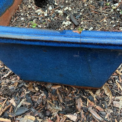Blue ceramic birdbath with square planter - Image 4 of 4