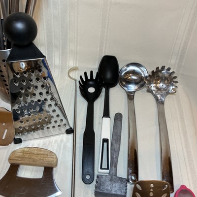 Assorted Kitchen Utensils and Gadgets - Image 4 of 6
