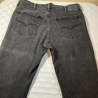 Assorted Levi's Jeans in Blue and Black Denim - Image 3 of 9
