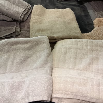 Neutral towel set  - Image 4 of 6