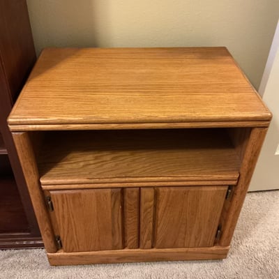 Wooden bookshelf and cabinet - Image 2 of 5