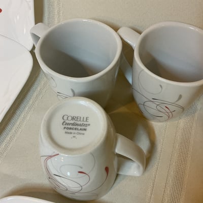 Corelle Square Splendor dinnerware set with swirl pattern - Image 5 of 5