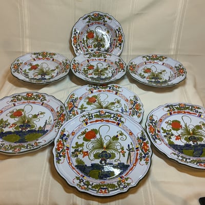 Hand-painted Italian ceramic plates and bowls, Biordi - Image 1 of 5