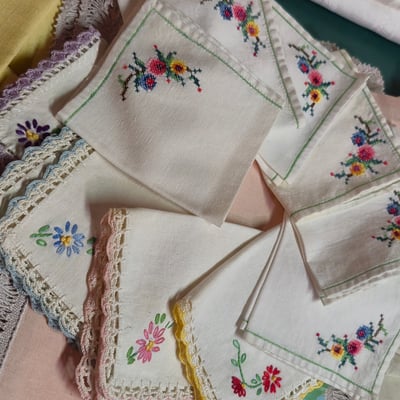 Embroidered Linen Napkins and Table Linens - Image 2 of 5