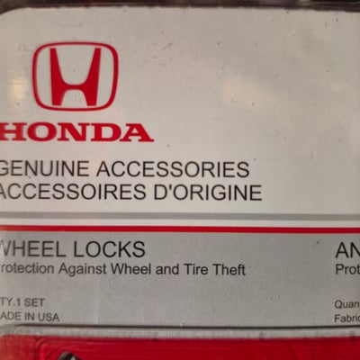 Automotive accessories and maintenance tools - Image 6 of 8