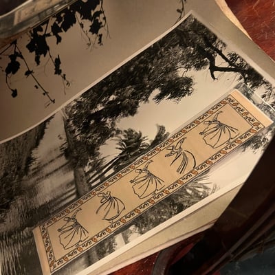 Egyptian-themed decorative art and artifacts - Image 9 of 14