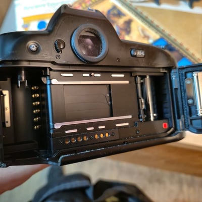 Nikon F90 film SLR camera with 35-135mm AF NIKKOR lens - Image 2 of 5