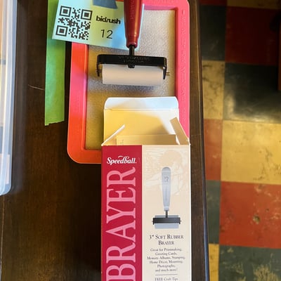 Speedball 3-inch Soft Rubber Brayer with Tray and Original Box - Image 1 of 6