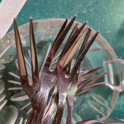 Crystal service ware and flatware - Image 6 of 6