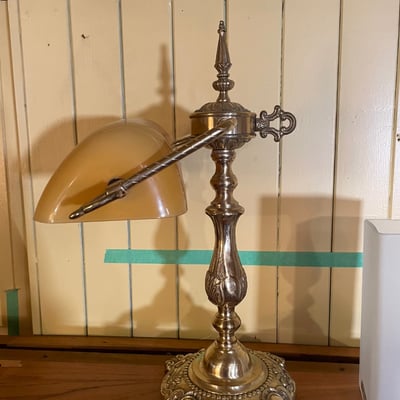 Vintage bankers table lamp with amber shade and frosted shade lamp - Image 5 of 11