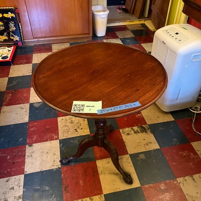 Round Mahogany Tilt-Top pedestal table with carved tripod legs - Image 2 of 11