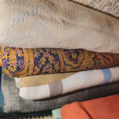 Stacked textiles: blankets, throws, and fabrics - Image 3 of 4
