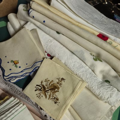 Embroidered Linen Napkins and Table Linens - Image 5 of 5