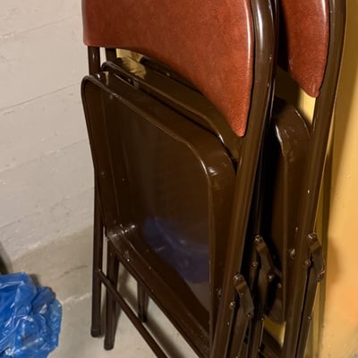 Stacked folding chairs with brown vinyl upholstery - Image 3 of 6