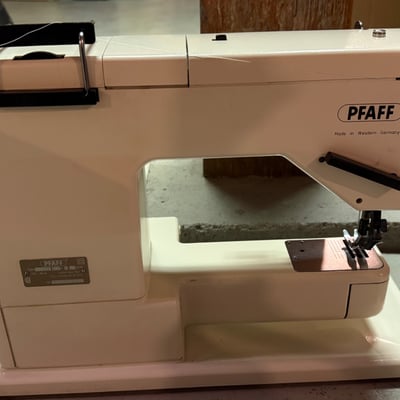 Pfaff sewing machine with accessories and manuals - Image 1 of 9