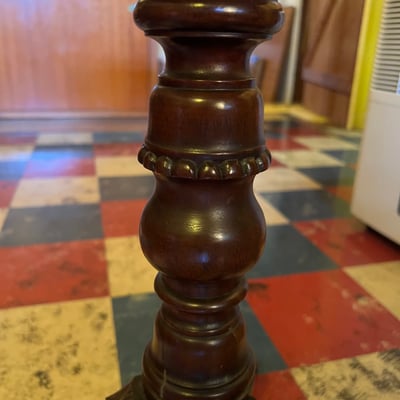 Round Mahogany Tilt-Top pedestal table with carved tripod legs - Image 8 of 11