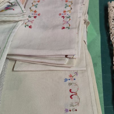 Embroidered Linen Napkins and Table Linens - Image 3 of 5