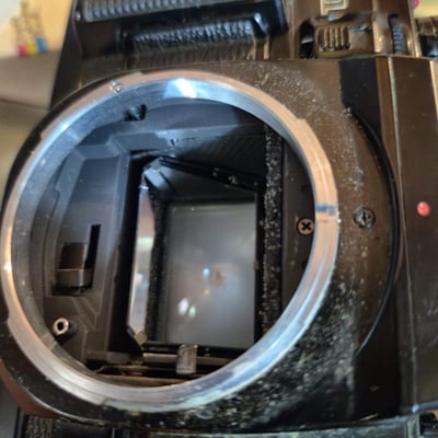 Canon film cameras with multiple lenses (FD mount) - Image 3 of 8