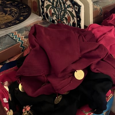 Egyptian-themed decorative art and artifacts - Image 7 of 14