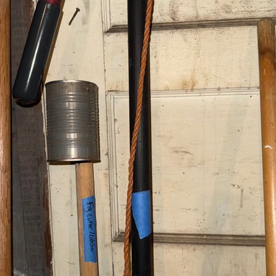 Assorted garden tools and rakes - Image 4 of 5