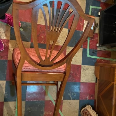 Four carved wooden dining chairs with rose upholstery - Image 7 of 12