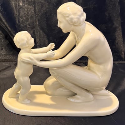 Neu Tettau Bavarian Art Deco Porcelain :  Mother and Child Figurines  - Image 4 of 6
