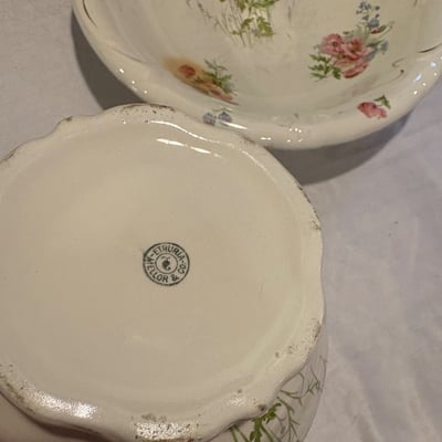 Antique Etruria Mellor Chamber Pot w/ Wash Basin  - Image 6 of 6