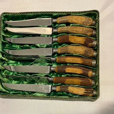 Vintage Solingen Carved Stag Antler  Steak Knives , “Alaska” Theme - Image 4 of 7