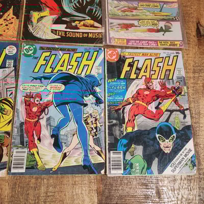 The Flash Silver and Bronze Age Lot - Image 4 of 5