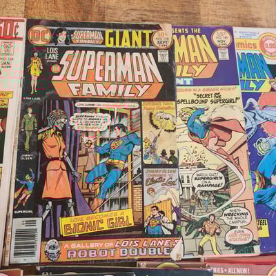 Superman Family Comic Lot - Image 2 of 6