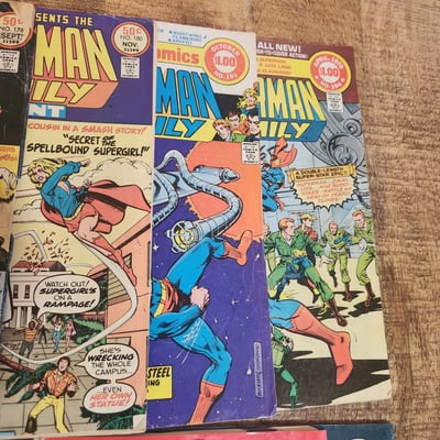 Superman Family Comic Lot - Image 3 of 6