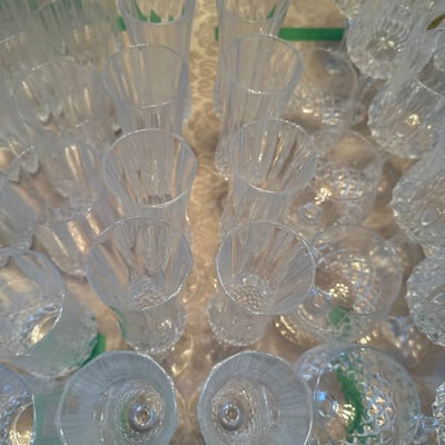 Crystal stemware  - Image 4 of 7