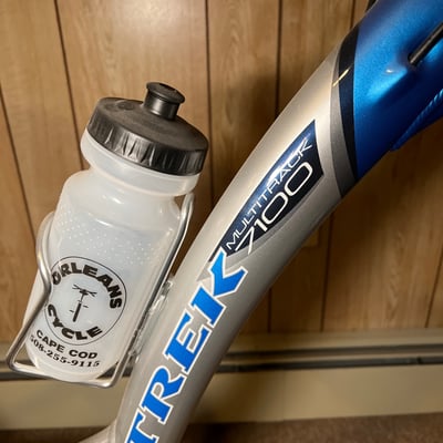 Trek 7000 Aluminum Hybrid Bicycle with Water Bottle and Portable Bike Trainer - Image 2 of 7