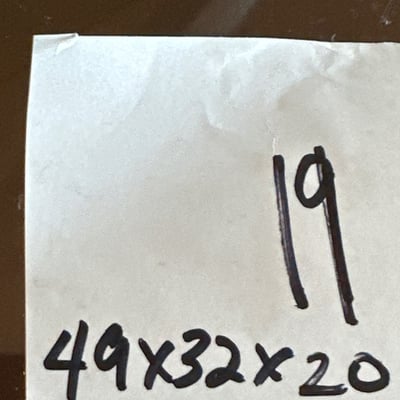 Coffee table with carved legs - Image 2 of 6