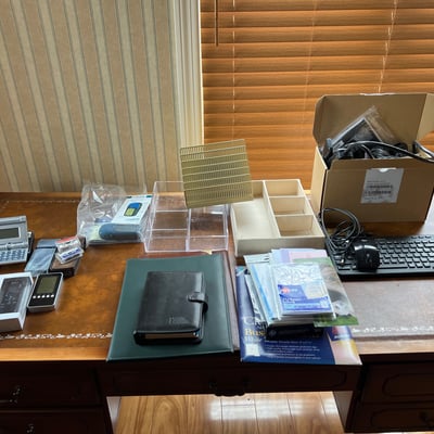 Assorted electronics and accessories collection - Image 1 of 9