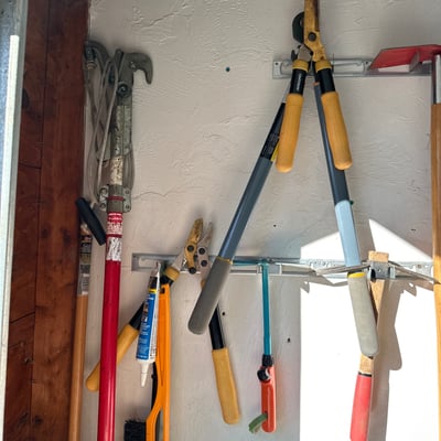 Garden tools - Image 1 of 4