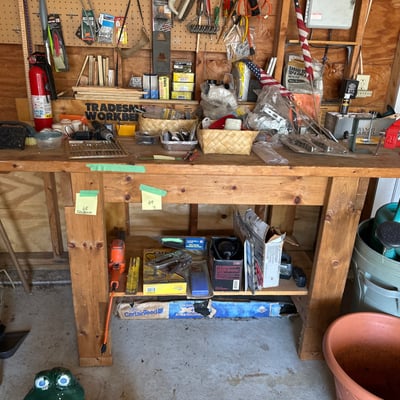 Wooden workbench  - Image 1 of 6