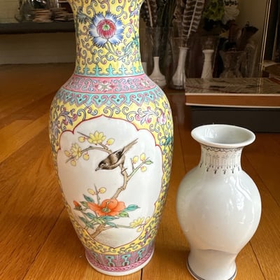 Asian Cerramic vases, Lidded Jar  - Image 2 of 19
