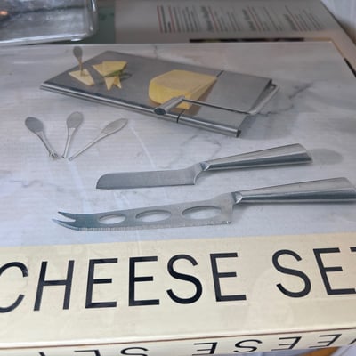 Breville hot tray, cheese set, and gadget organizer - Image 5 of 6